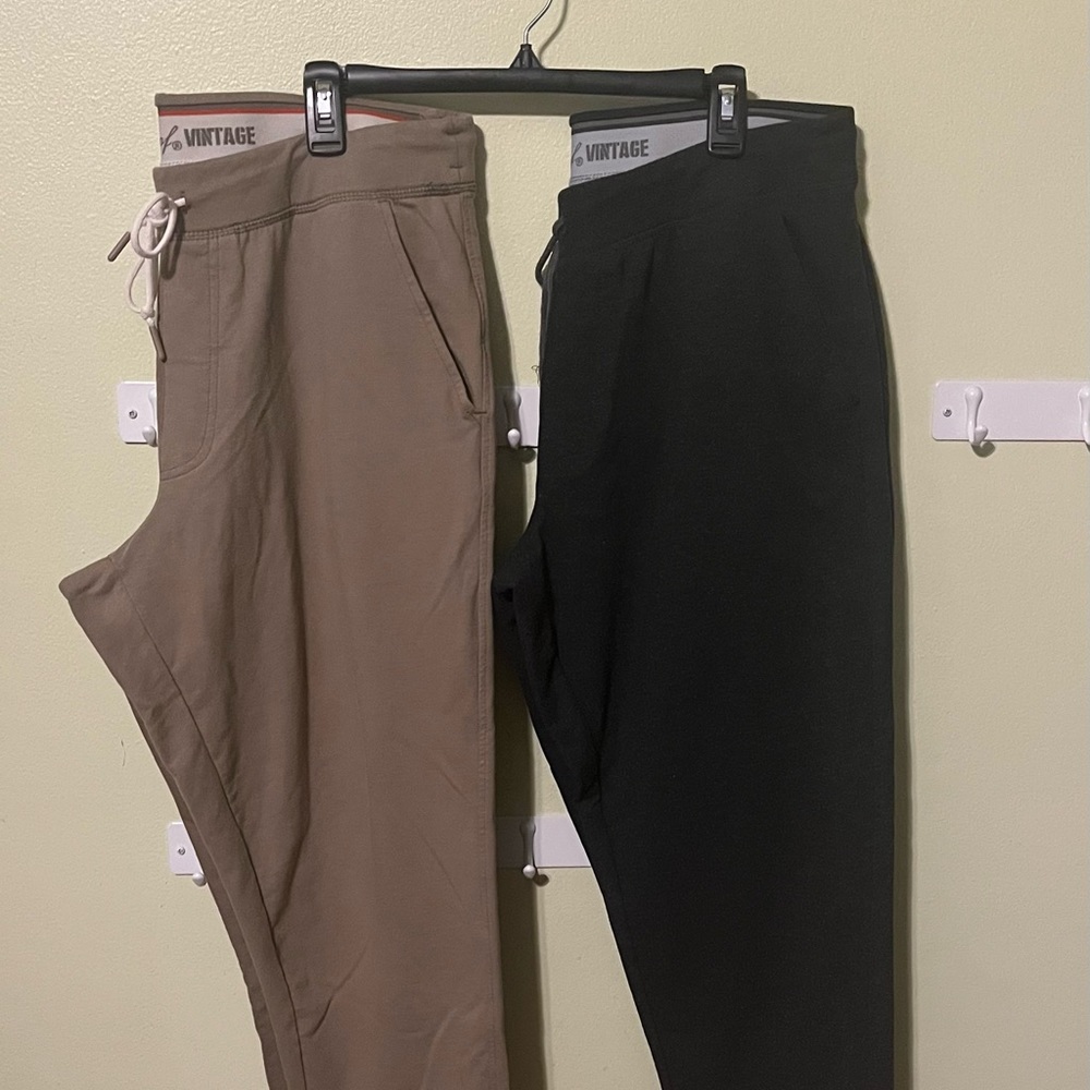 2 pairs of men’s casual pants